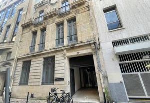 Location bureaux Bordeaux Centre - Proche tramway Quinconces