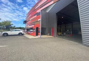 Bâtiment indépendant à vendre Marmande - Proche A62 et zone commerciale