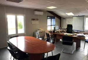 Local d'activité à louer Ambarès-et-Lagrave - Proche A10