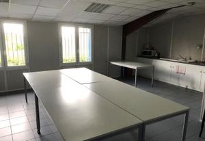 Local d'activité à louer Ambarès-et-Lagrave - Proche A10