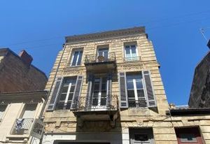 Bureaux Chartrons Bordeaux - Tram C & E, bus 5 & 15