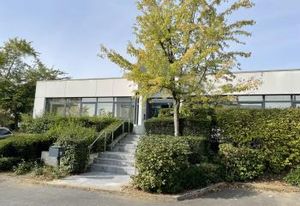 Vente bureaux Arras - Proche golf et services, bus et gare