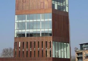 Location bureaux Lille - Face à la gare Lille Europe, proche métro et tram