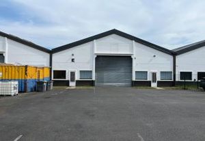 Location activité/entrepôt - 865 m²