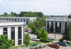 Location bureaux Limonest - Proche A6, métro et bus