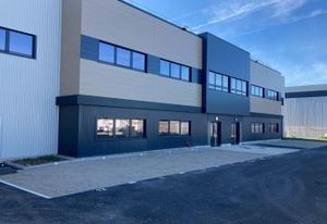 Location cellule Colombier-Saugnieu - Proche A43, A42 et aéroport Lyon Saint-Exupéry