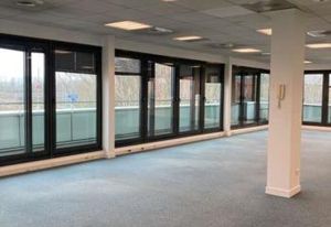 Location bureaux Caluire-et-Cuire, proche Lyon, autoroute et transports en commun