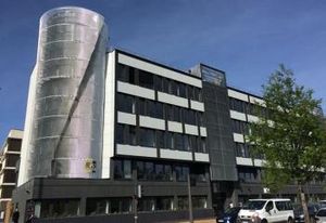 Location bureaux Vaulx-en-Velin - Proche périphérique, métro, tram et gare