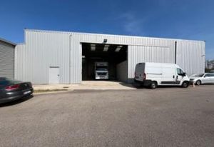 Location local d'activité Saint-Priest - Proche A43/A46 et métro