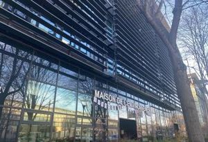Location bureaux Lyon 7 - Proche Grande Halle Tony Garnier et tramway T1