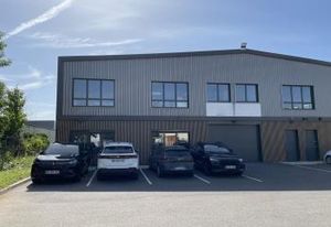 Local mixte activité/bureaux à vendre Chassieu - Parc sécurisé