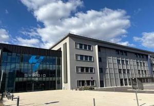 Location bureaux 3000 m² Saint-Fons - Proche Lyon, transports et autoroutes