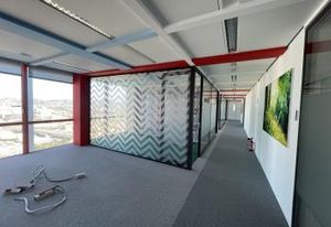 Location bureaux Marseille 2 - Quartier Euroméditerranée - Proche métro, tramway, bus et autoroute