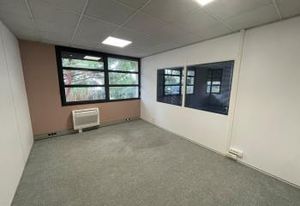 Vente bureaux La Seyne-sur-Mer - Proche route D63 et bus