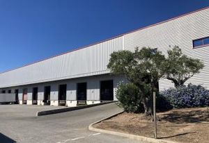 Location entrepôt Saint-Raphaël - Proche A8 - 10 quais