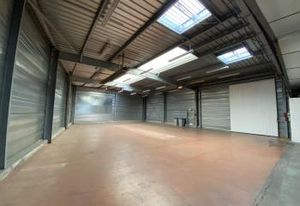 Location bâtiment d'activités Orvault - Proximité transports et périphérique