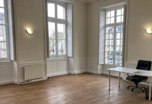 Location bureaux Nantes hyper-centre - Proche transports en commun