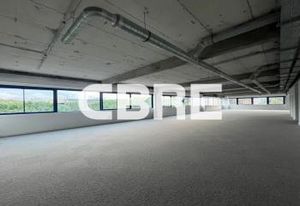 Location bureaux Grasse - Proche autoroute A8 et transports en commun