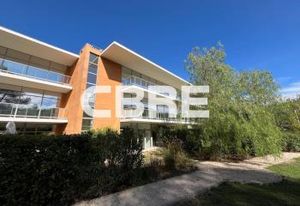 Location bureaux Sophia Antipolis - Proche autoroute A8 et gare routière