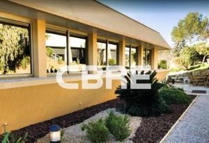 Location bureaux Sophia Antipolis - Proche autoroute A8, gare routière et aéroport Nice