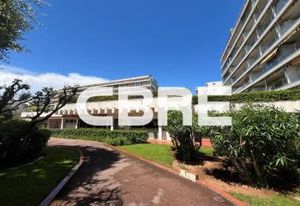 Location bureaux Cannes centre - Proche Croisette, autoroute A8 et gare SNCF