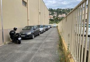 Locaux d'activités à louer Saint-Laurent-du-Var - Proche A8 et M6202