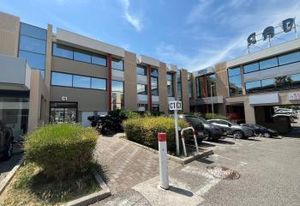 Bureaux à louer Saint-Laurent-du-Var - Proche aéroport et autoroute