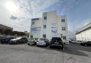 Bureaux à louer Villeneuve-Loubet - Proche A8 et transports