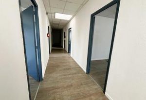Bureaux à louer Villeneuve-Loubet - Proche A8 et transports