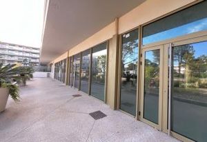 Location bureaux Saint-Laurent-du-Var - Proche aéroport et tram