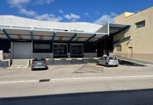 Location local d'activité Saint-Laurent-du-Var - Proche A8 et M6202bis