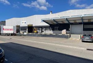 Location local d'activité Saint-Laurent-du-Var - Proche A8 et M6202bis