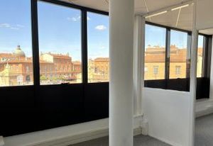 Location bureaux Toulouse - Métro St-Cyprien, commerces et parking