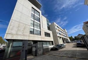Vente bureaux Rueil-Malmaison - Proche A86, N13, RER A et bus