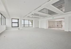 Vente bureaux duplex Courbevoie, proche RER La Défense et bus