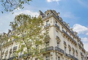 Vente bureaux Paris 16, proche métro, bus et RER, immeuble pierre de taille