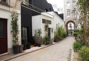 Vente bureaux Paris 10, proche Gare de l'Est, accès bus, métro, RER, Transilien
