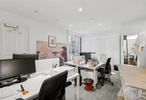 Bureaux à vendre Paris 8 - Proche Gare Saint-Lazare et métro Saint-Augustin