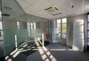 Bureaux à vendre Paris 15 près rue du Commerce et transports