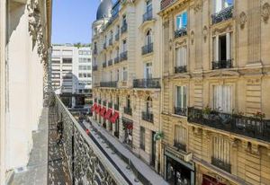 Vente bureaux Paris 8 - Métro Saint-Philippe-du-Roule et Charles de Gaulle-Etoile