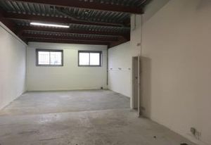Location entrepôt Lisses - Proche zone commerciale et RER