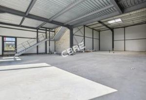 Location entrepôt Chanteloup-les-Vignes - Proximité A15 et Transilien