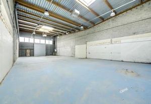 Location entrepôt Coignières - Proche A12 et Paris