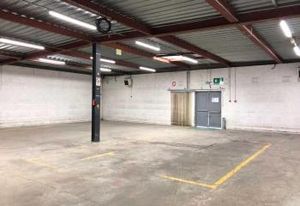 Location entrepôt Vélizy-Villacoublay - Proximité A86 et Tramway T6
