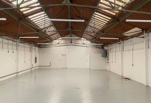 Location entrepôt Villeneuve-Saint-Georges - Proximité A86 et RER D