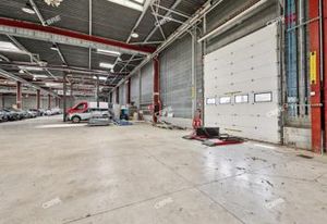 Location entrepôt Trappes - Proche N10 et Paris