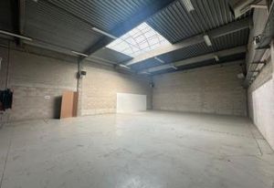 Location entrepôt Saint-Thibault-des-Vignes - Proximité A4 et RER A