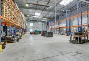 Location entrepôt Thiais - Proche A6, A86, RER C
