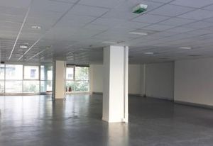 Location entrepôt Paris 11 - Proximité RER A et transports