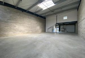 Location local d'activité Les Mureaux - Proximité A5, A13 et Transilien